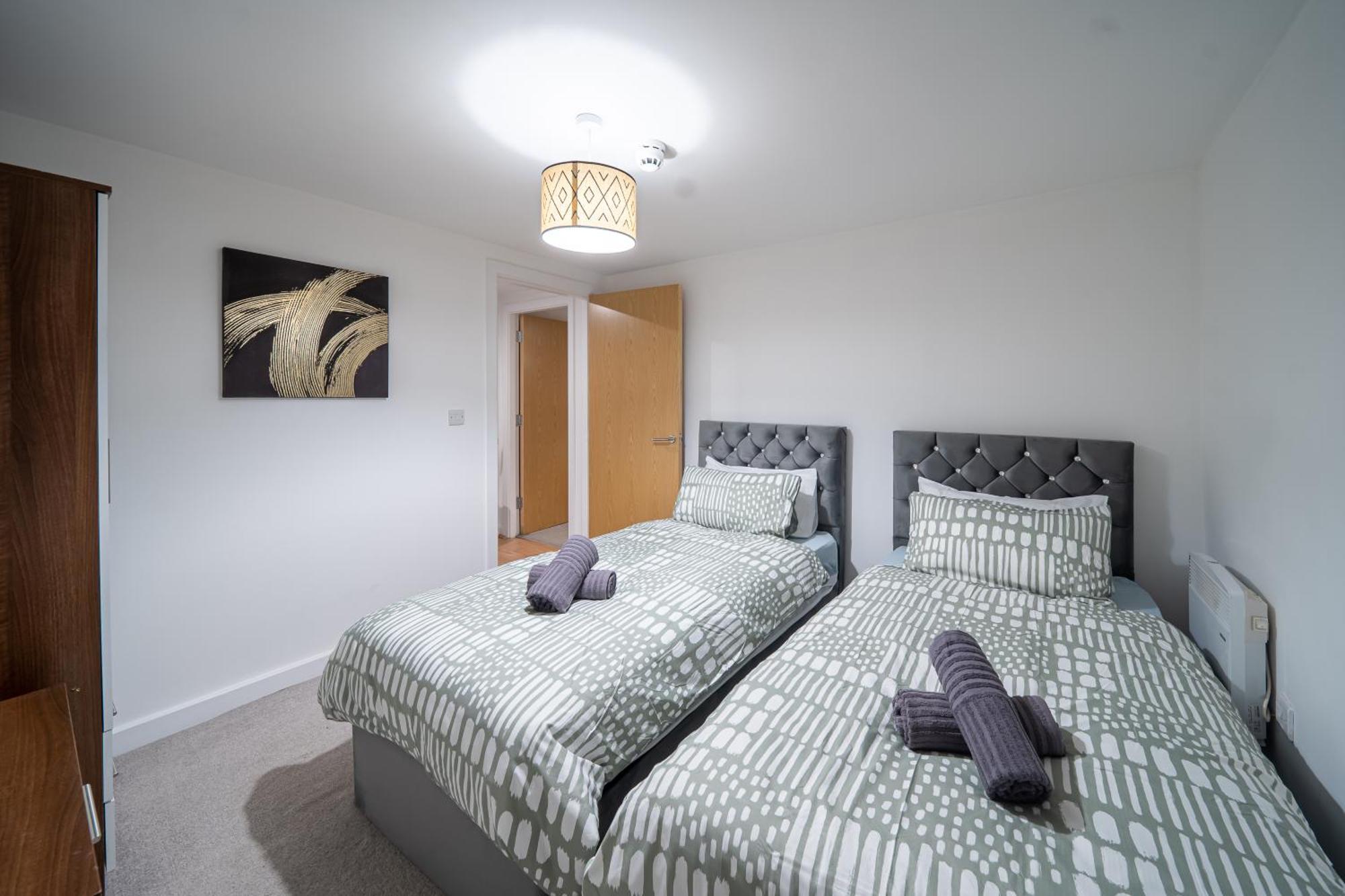 Apartment Bv Charming 2-bedroom By Kirkstall Shopping Centre, Free Parking