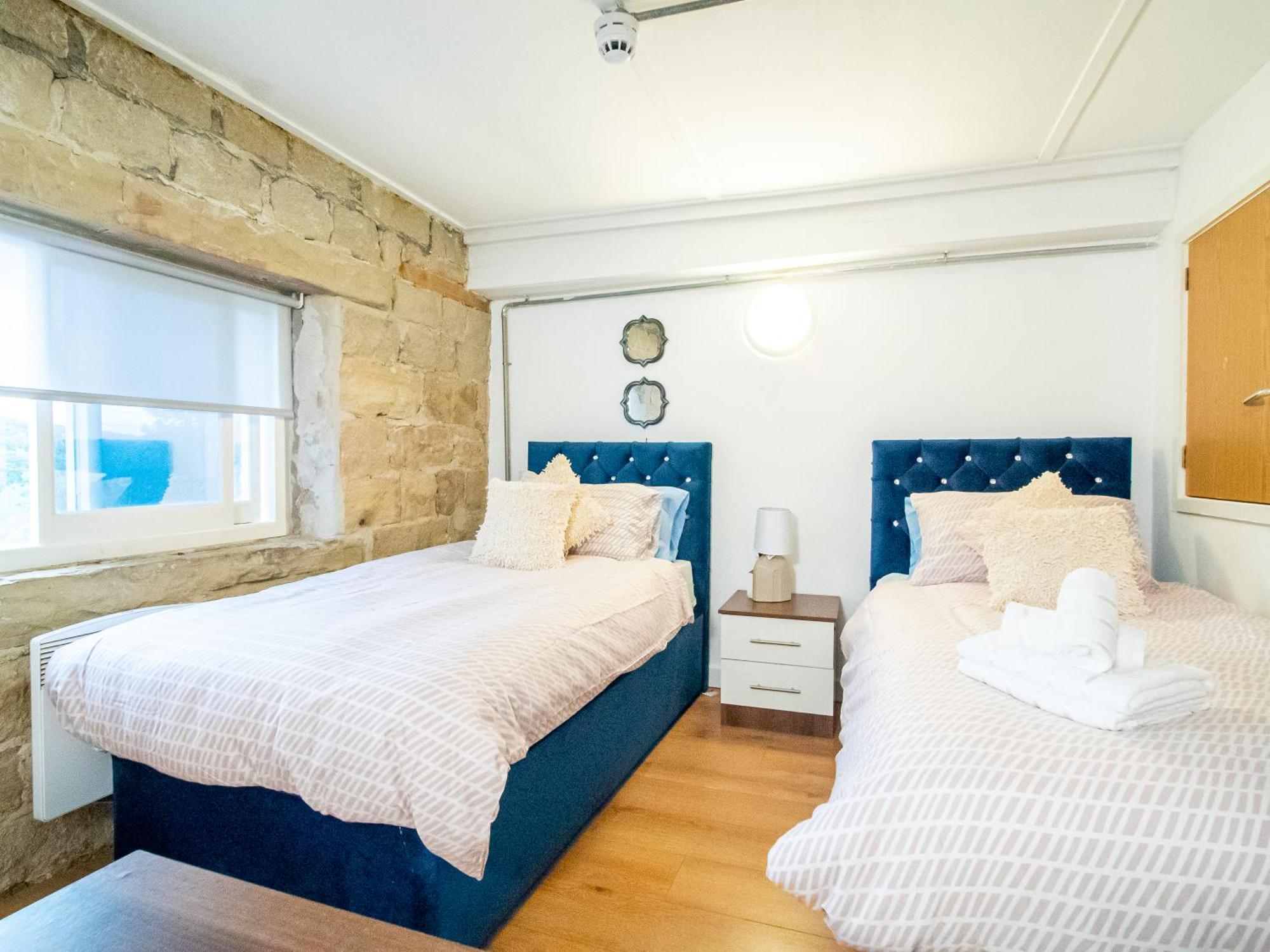 Bv Charming 2-bedroom By Kirkstall Shopping Centre, Free Parking Leeds (West Yorkshire)