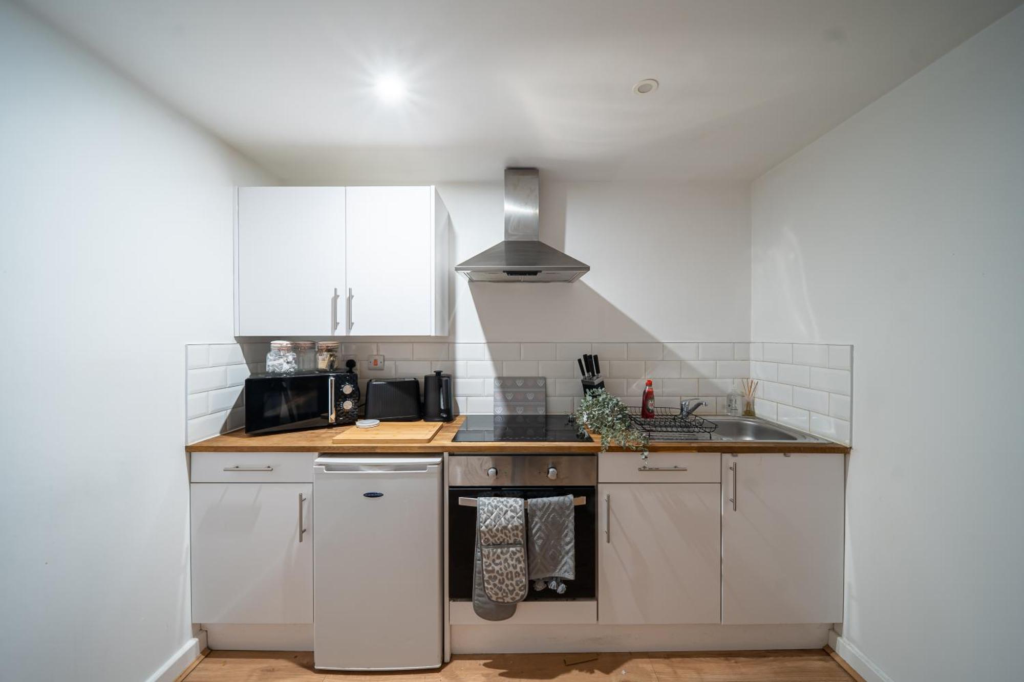 Bv Charming 2-bedroom By Kirkstall Shopping Centre, Free Parking Apartment