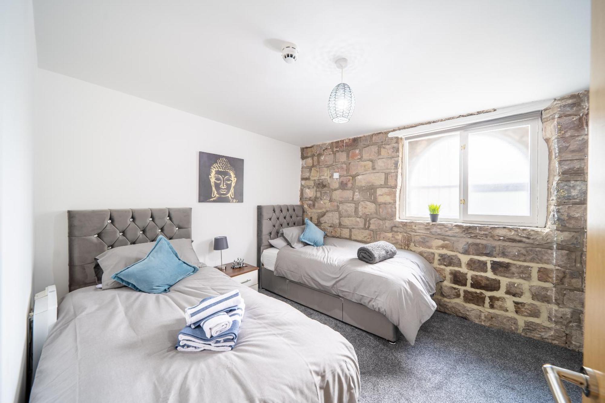 Bv Charming 2-bedroom By Kirkstall Shopping Centre, Free Parking Apartment *