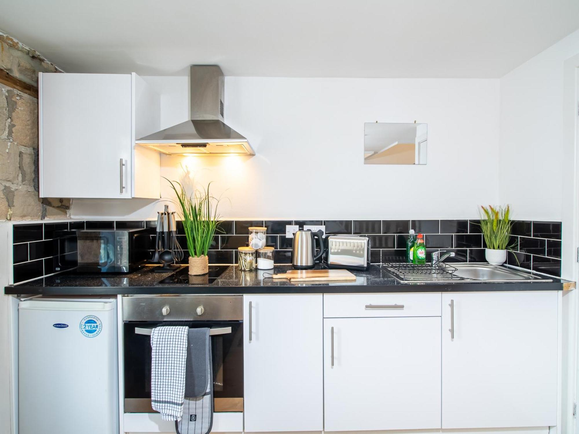 Bv Charming 2-bedroom By Kirkstall Shopping Centre, Free Parking Apartment *