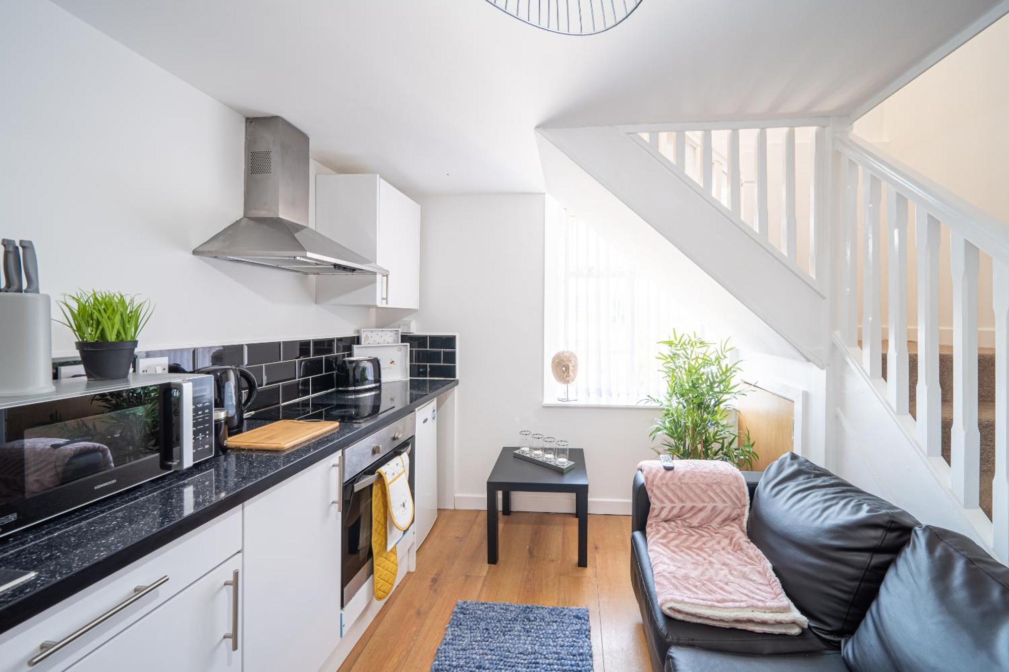 Bv Charming 2-bedroom By Kirkstall Shopping Centre, Free Parking